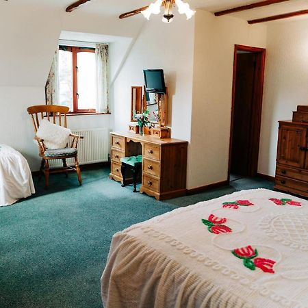The Farmhouse Lochmeyler Llandeloy Extérieur photo