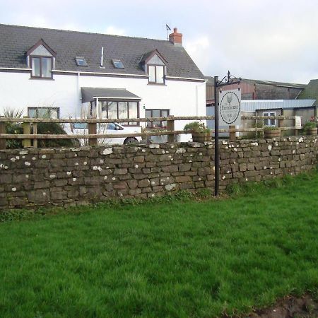 The Farmhouse Lochmeyler Llandeloy Extérieur photo