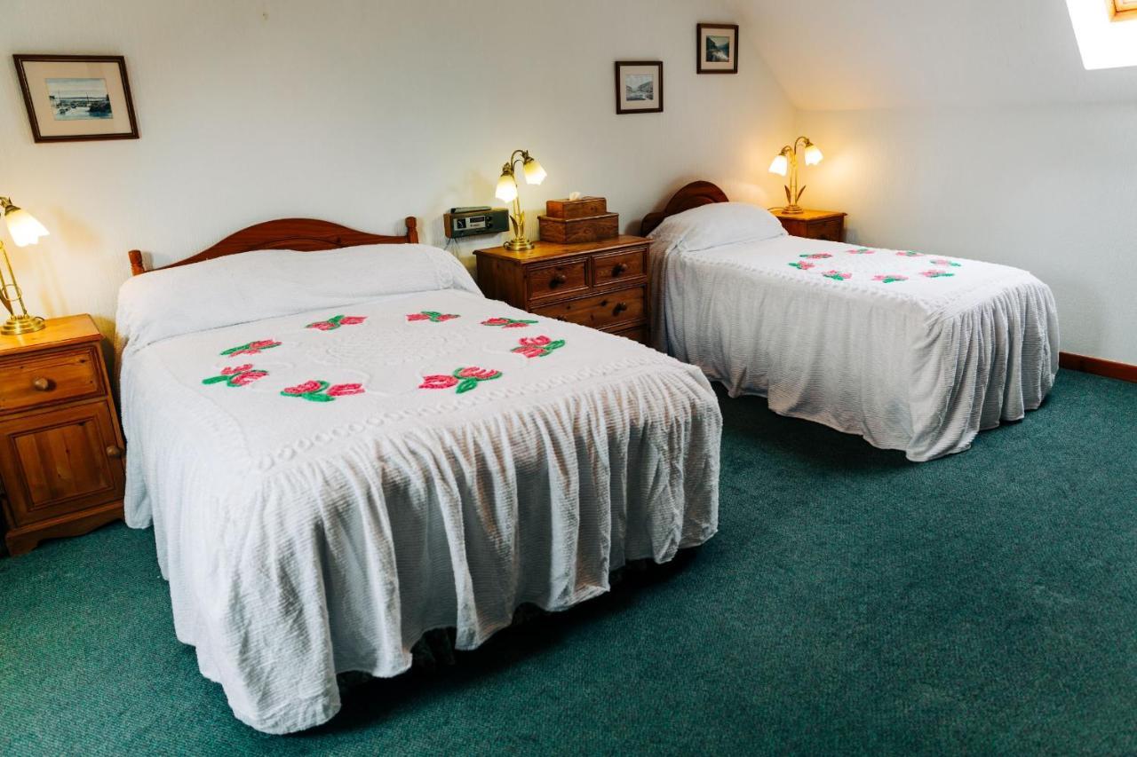 The Farmhouse Lochmeyler Llandeloy Extérieur photo