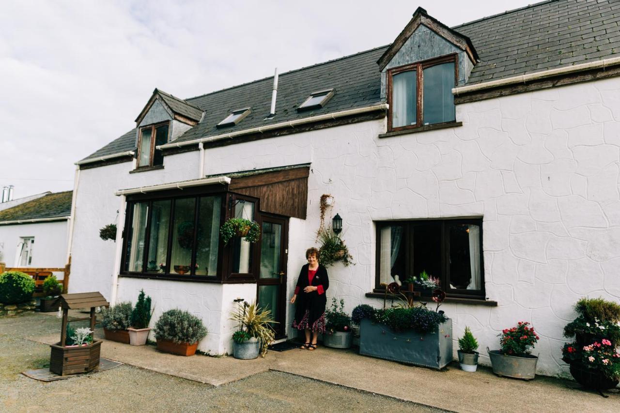 The Farmhouse Lochmeyler Llandeloy Extérieur photo