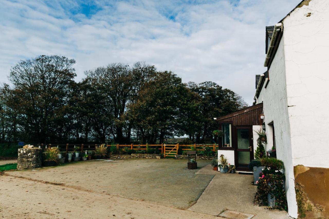 The Farmhouse Lochmeyler Llandeloy Extérieur photo